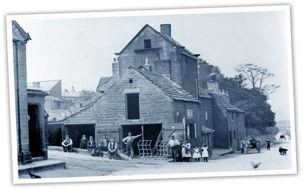 The blacksmith's shop at the bottom of Ardsley House drive. The smithy was originally a carpenter's shop with a wood yard at the back