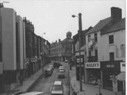 Looking up New Street in June 1980, showing the Bailey's stork. - Courtesy of Tim Gibson